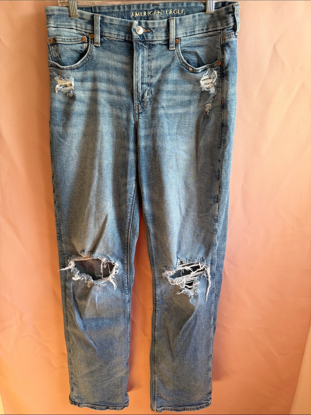 American Eagle Outfitters Women’s Light Blue Curvy Straight Leg Ripped Jeans